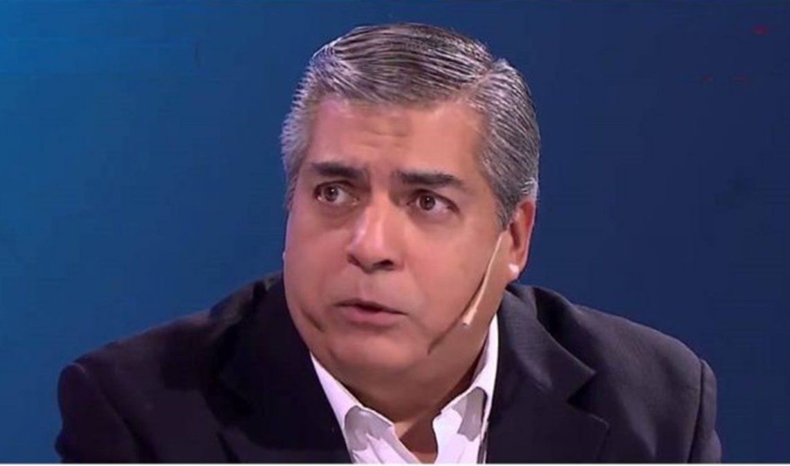 Ricardo Cirielli, secretario General de la Asociación del Personal Técnico Aeronáutico (APTA), firma la misiva donde llama a estar alertas, unidos y atentos ante el intento de privatizar Aerolíneas Argentinas.