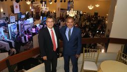 Ricardo Acosta y Juan Mathews en la IV Feria Nacional e Internacional de Turismo de la Apavit.