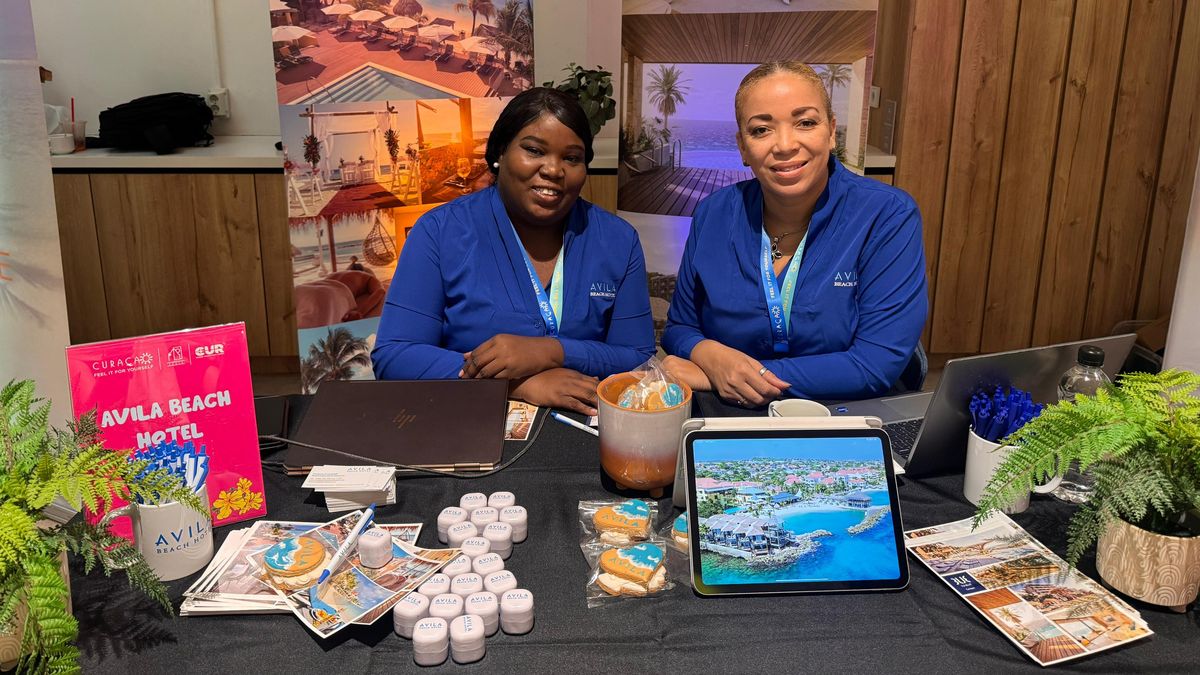 Stand de Avila Beach Hotel, durante las reuniones uno a uno en el marco del Latin American Trade Symposium.