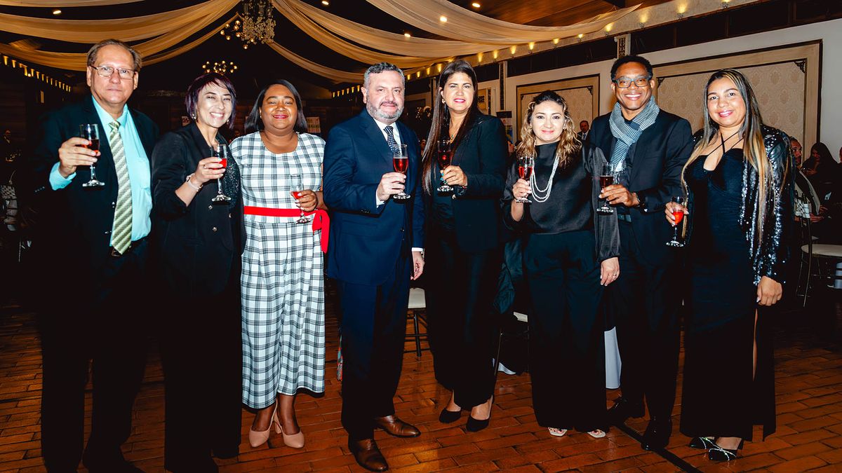 Agencias de viajes presentes en evento de Maxitravel, en evento en Cuenca. Agencias de viajes presentes en evento de Maxitravel, en evento en Cuenca.