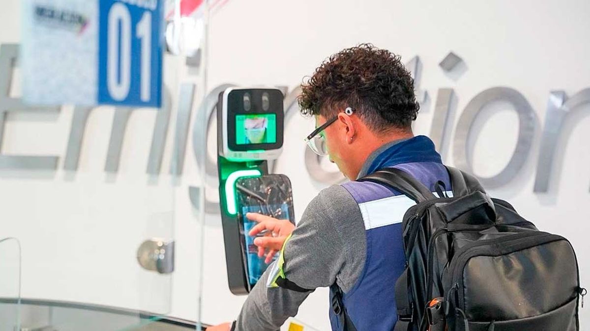 El Aeropuerto Palonegro, en Bucaramanga, incorporó el sistema biométrico de Migración Colombia para agilizar el control de viajeros internacionales.