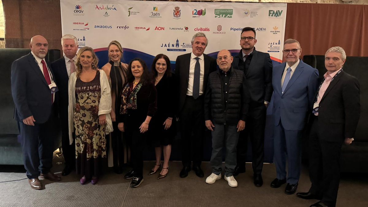 Presidentes de asociaciones latinoamericanas que estuvieron junto a Carlos Garrido.