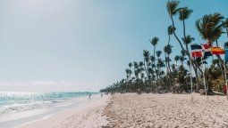 Vacaciones 2026 en República Dominicana: Punta Cana alberga de una de las costas de arena blanca más extensas del Caribe, con un total de 48 km.