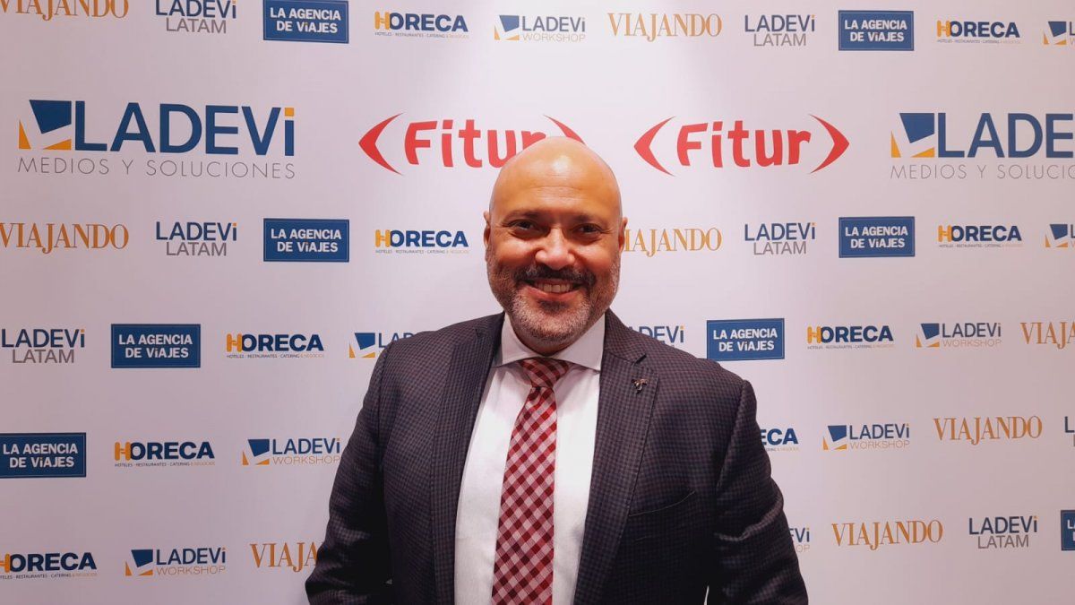 Fitur: Joe Docal, director de Ventas de Greater Miami Convention & Visitors Bureau, destacó los vuelos diarios a Miami con American Airlines, Iberia y AirEuropa.
