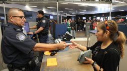 altText(Estados Unidos abrirá sus fronteras a viajeros vacunados)}