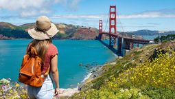 El oeste de Estados Unidos combina ciudades vibrantes y paisajes naturales únicos: un viaje que te lleva de la modernidad al contacto con lo majestuoso.