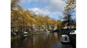 Por los canales de la historia y el arte