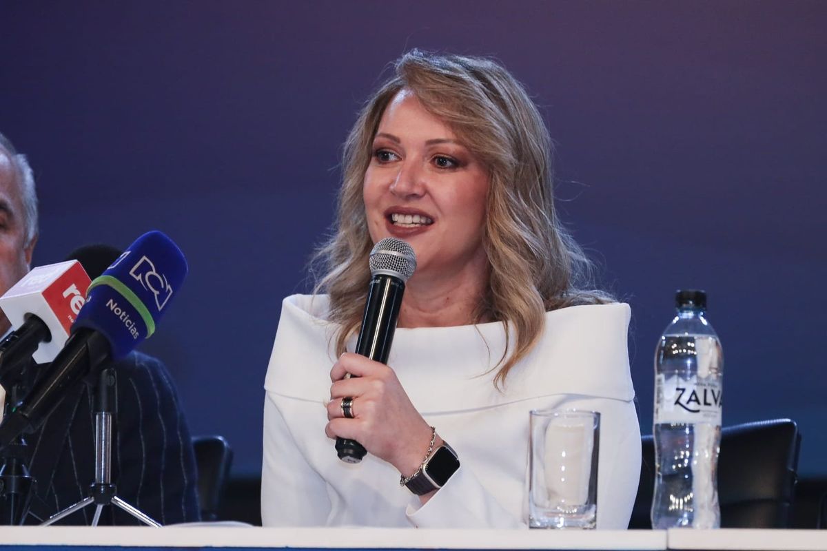 Paula Cortés Calle en la conferencia de prensa de cierre de la 42° Vitrina Turística Anato.