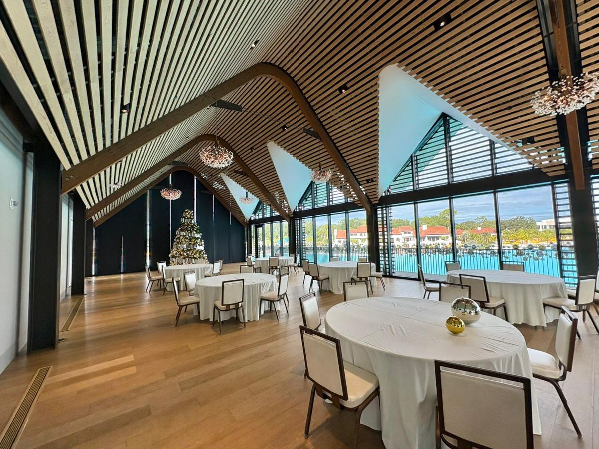 El resort dispone de un restaurante full service abierto todo el día. El resort dispone de un restaurante full service abierto todo el día.