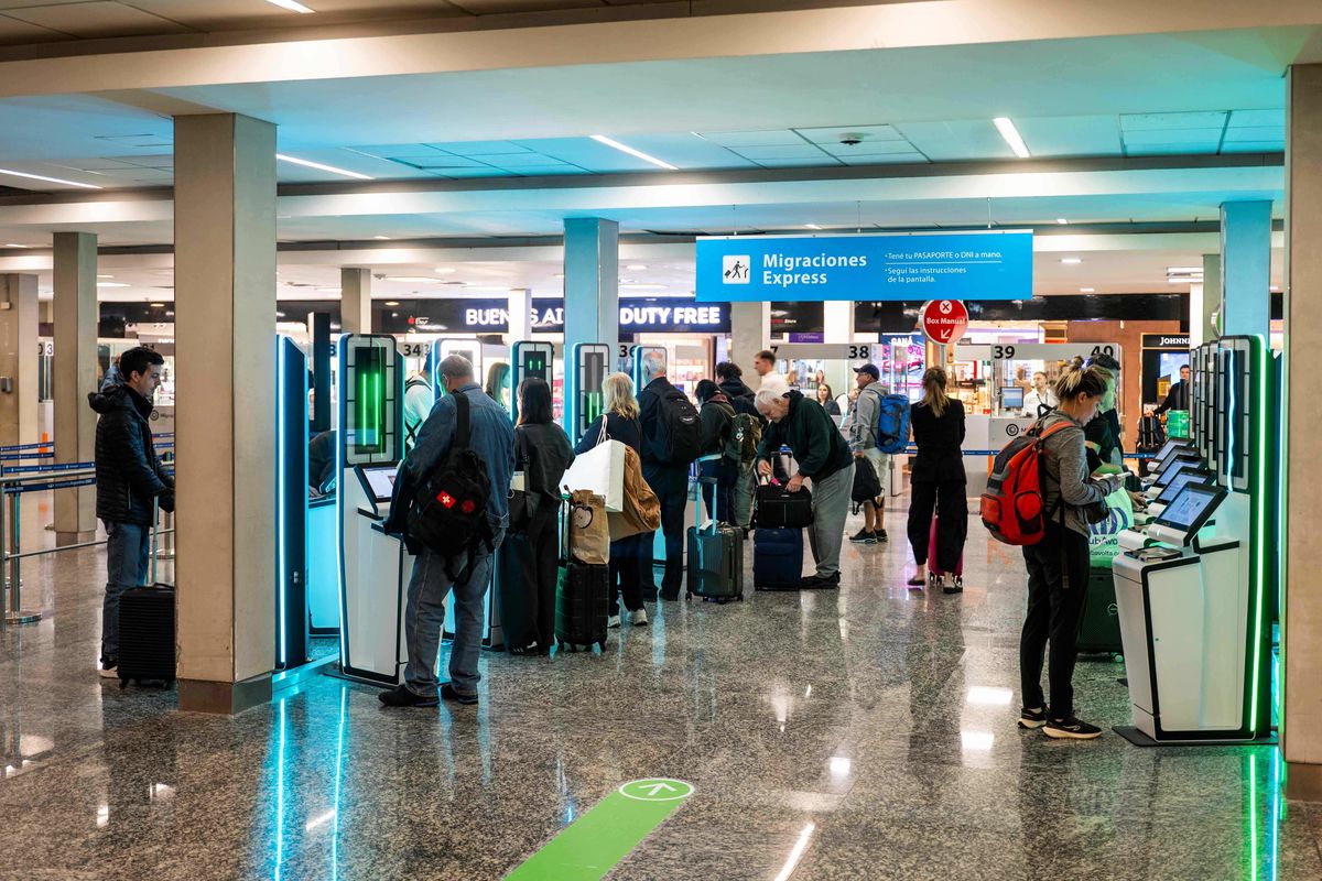 Los nuevos equipos de Migraciones Express instalados en el Aeropuerto Internacional de Ezeiza.