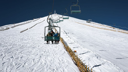 El Colorado se encuentra en medio de la cordillera de Los Andes, en la Región Metropolitana.