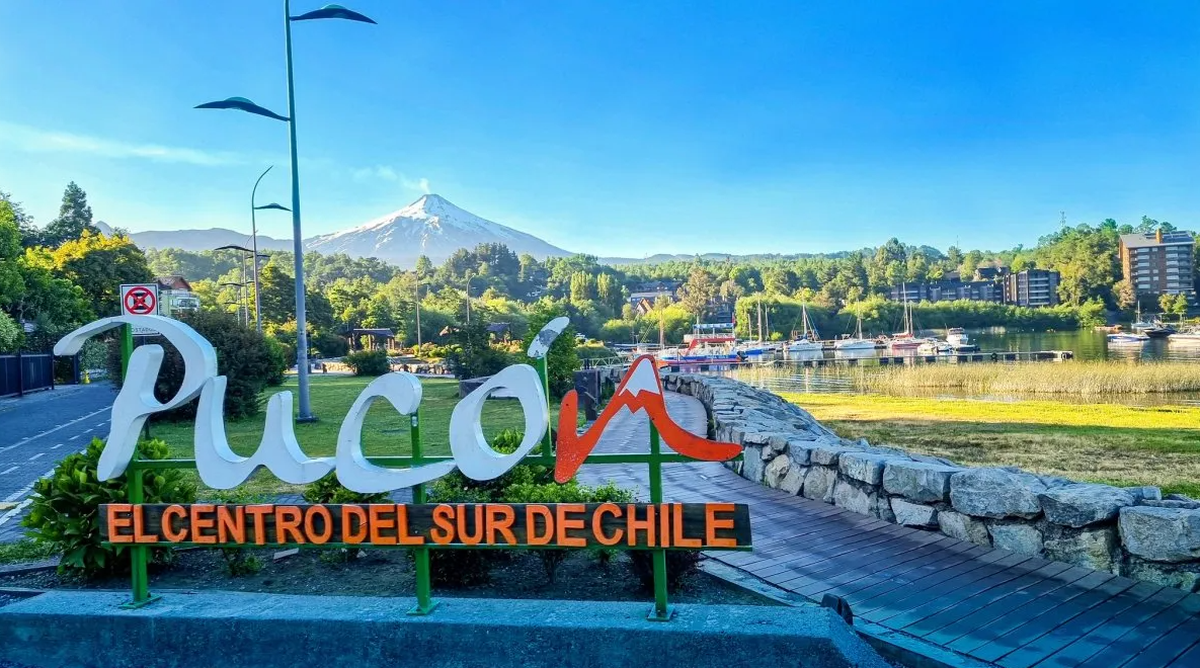 Pucón es uno de los destinos más populares de la zona sur de Chile en el verano. - Ladevi Medios y Soluciones Pucón es uno de los destinos más populares de la zona sur de Chile en el verano.