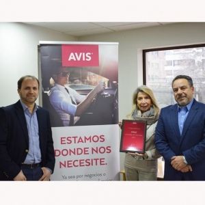 Giancarlo Cerón, gerente comercial de Avis Chile: “Determinamos que Manquehue Norte erala zona adecuada para nuestra nueva oficina.Hay un polo de negocios muy relevante”