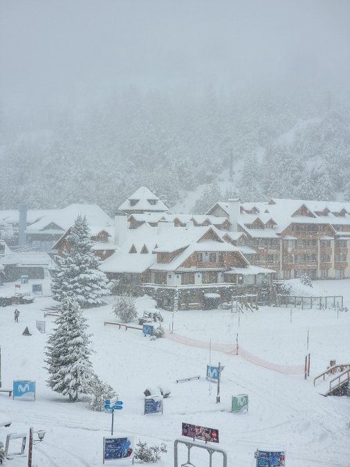 El pase diario de Cerro Catedral en Bariloche costará $ 29 mil por adulto (+192% vs. 2022). Repudio de las agencias de viajes. &nbsp;