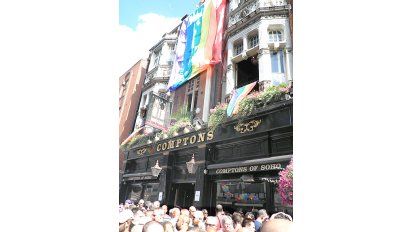 El Comptons del Soho, tradicional punto de encuentro del Pride de Londres