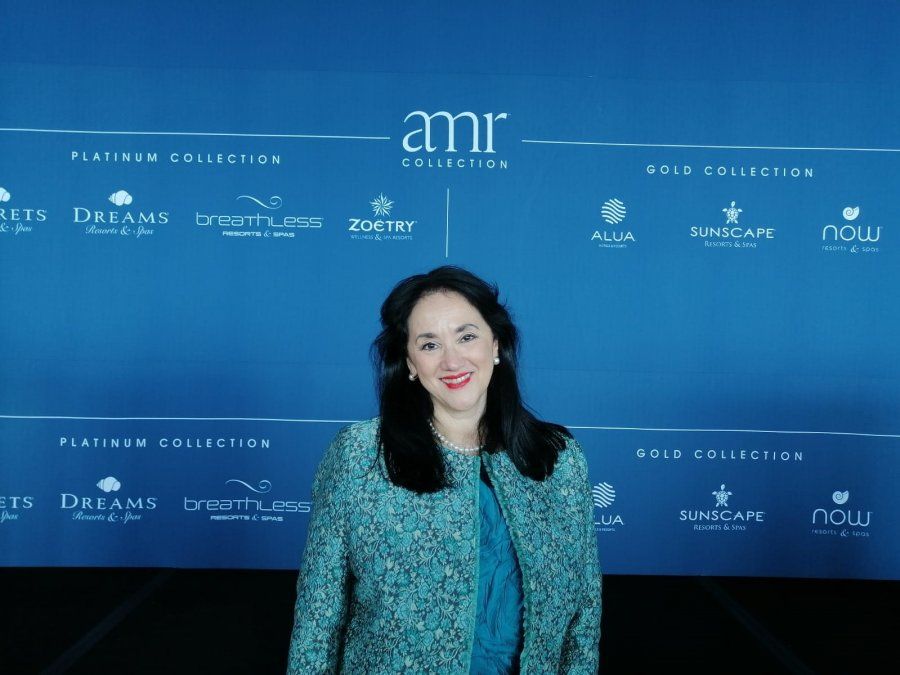 Yarla Covarrubias, directora comercial de AMR Collection, presentó la nueva master brand en un evento que convocó a destacados actores de la industria.