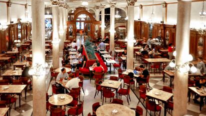 Bares Notables de Buenos Aires: un viaje histórico a través del café