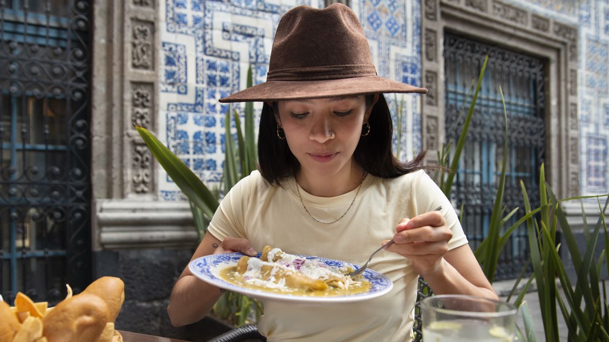 Panamá y su gastronomía reflejan la mezcla cultural del país a través de platos tradicionales que forman parte esencial de la experiencia de viaje