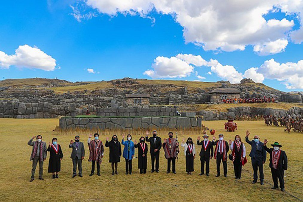 El Inti Raymi del Bicentenario, es motivo por el cual diferentes instituciones han trabajo, de manera conjunta, para potenciar su impacto. - Ladevi Medios y Soluciones El Inti Raymi del Bicentenario, es motivo por el cual diferentes instituciones han trabajo, de manera conjunta, para potenciar su impacto.