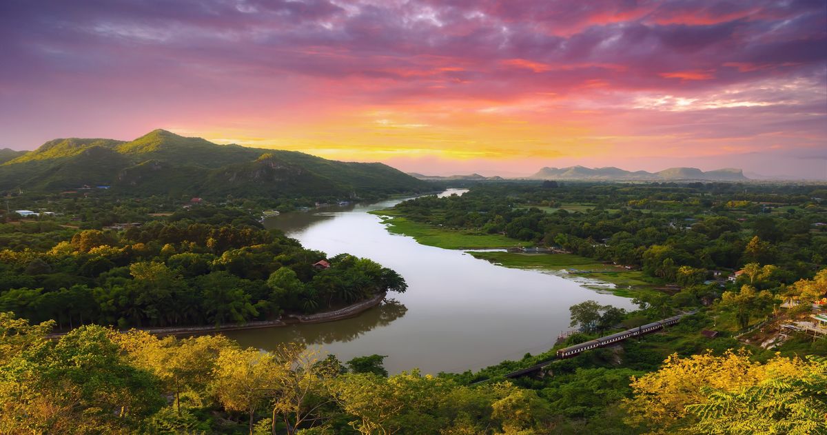 Los paisajes de Kanchanaburi, en Tailandia, se pueden disfrutar bajo la operatoria de Europamundo.