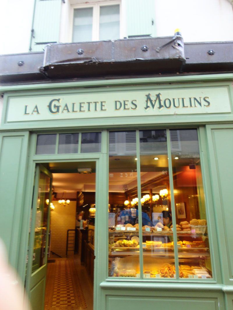 En Montmartre, las tiendas de galletitas y dulces parecen salidas de un cuento.