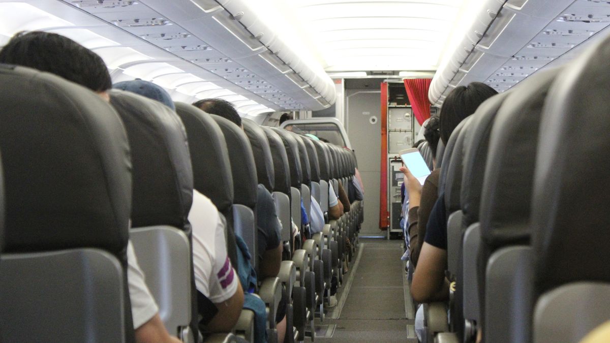 Cuánto tiempo hay entre Bahía Solano y Nuquí?