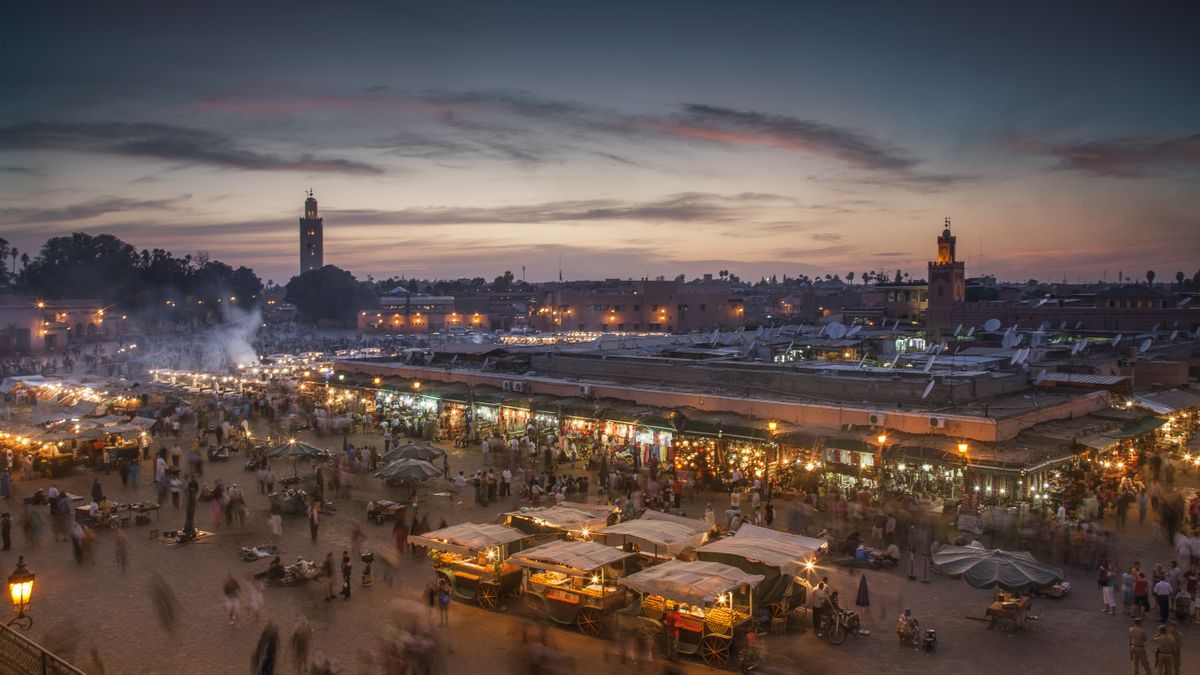 Plaza jemaa el fnaa en Marrakech, ciudad en la que Soltour centra parte de sus circuitos