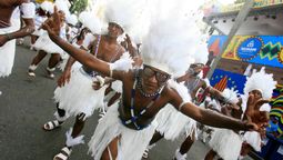 En Bahia, el carnaval es de la gente se vive a través de tríos eléctricos, afoxé, sabores, ritmos y experiencias en la calle.&nbsp;