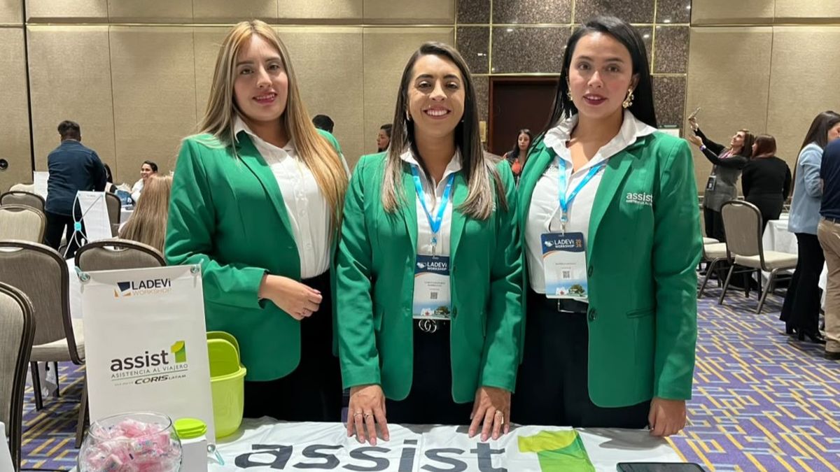 Gina Pinzón, Lorena Ramírez Rodríguez y Daniela Angulo, de Assist1, durante el Ladevi Workshop Bogotá 2026-2.