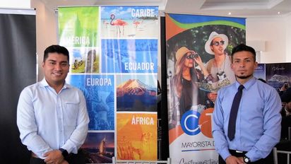 Parte del equipo comercial de CTB Mayorista de Turismo, incluido Diego Sarmiento.