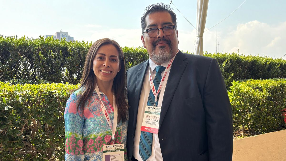 Landy Elvira Morales y Juan Carlos Menchaca, representantes de la AHAV.