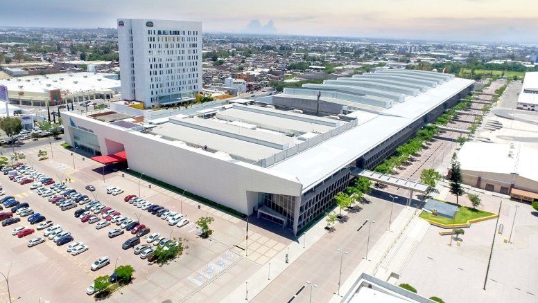 León, Guanajuato, cuenta con una robusta infraestructura para eventos, incluyendo el Distrito León MX que es un amplio y moderno complejo.