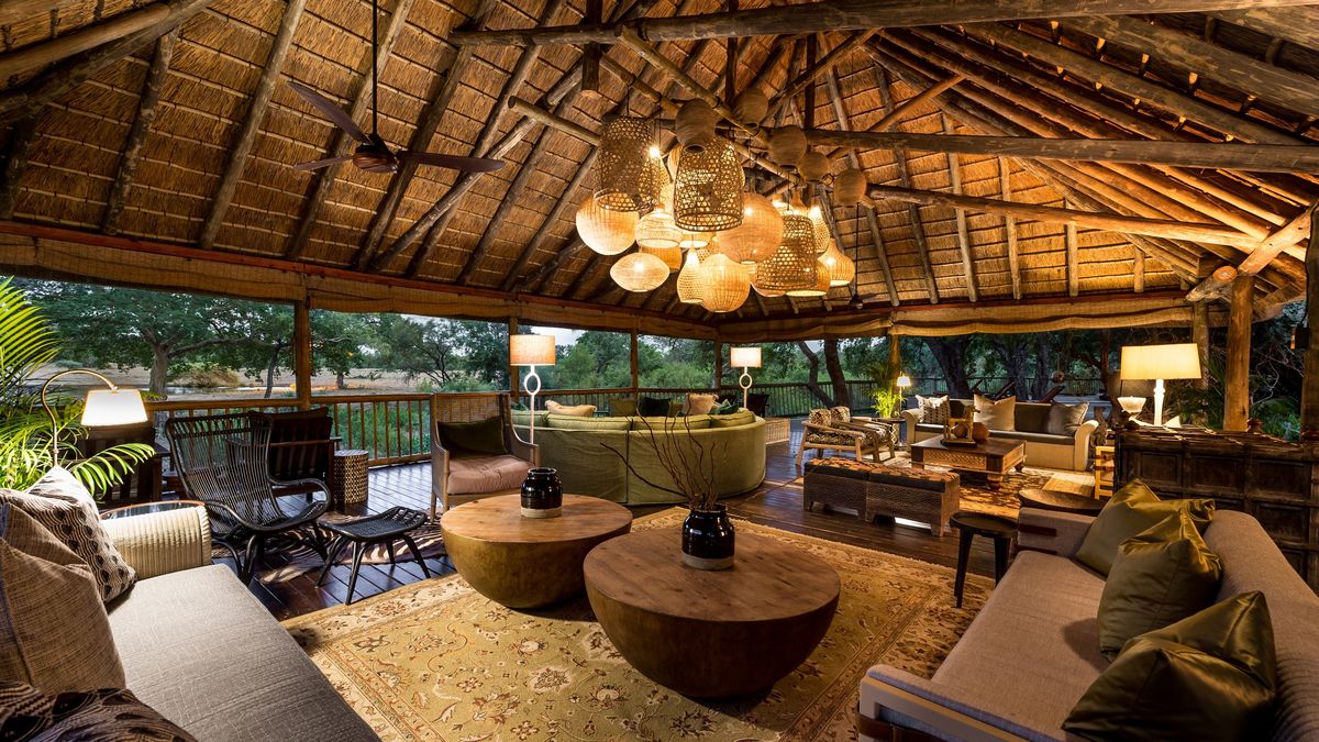 Cada lodge de Sabi Sabi en Sudáfrica ofrece una experiencia única de lujo y confort en medio de la naturaleza.