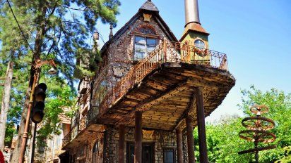 Si buscás escapadas originales muy cerca de Buenos Aires te proponemos tres lugares que te harán sentirte en paisajes lejanos. Descubrilos.