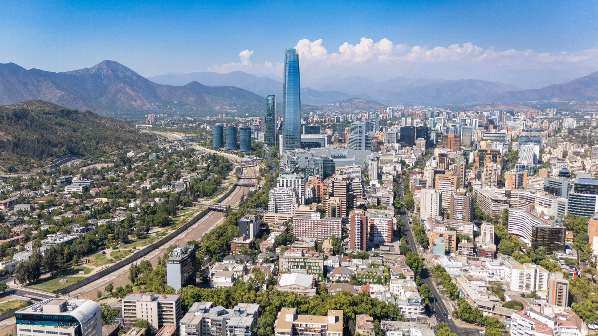 La Región Metropolitana fue clave en la última encuesta EMAT, pese a diminución interanual. - Ladevi Medios y Soluciones La Región Metropolitana fue clave en la última encuesta EMAT, pese a diminución interanual.
