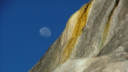 La curiosa cascada de sal en San Juan que parece de otro planeta
