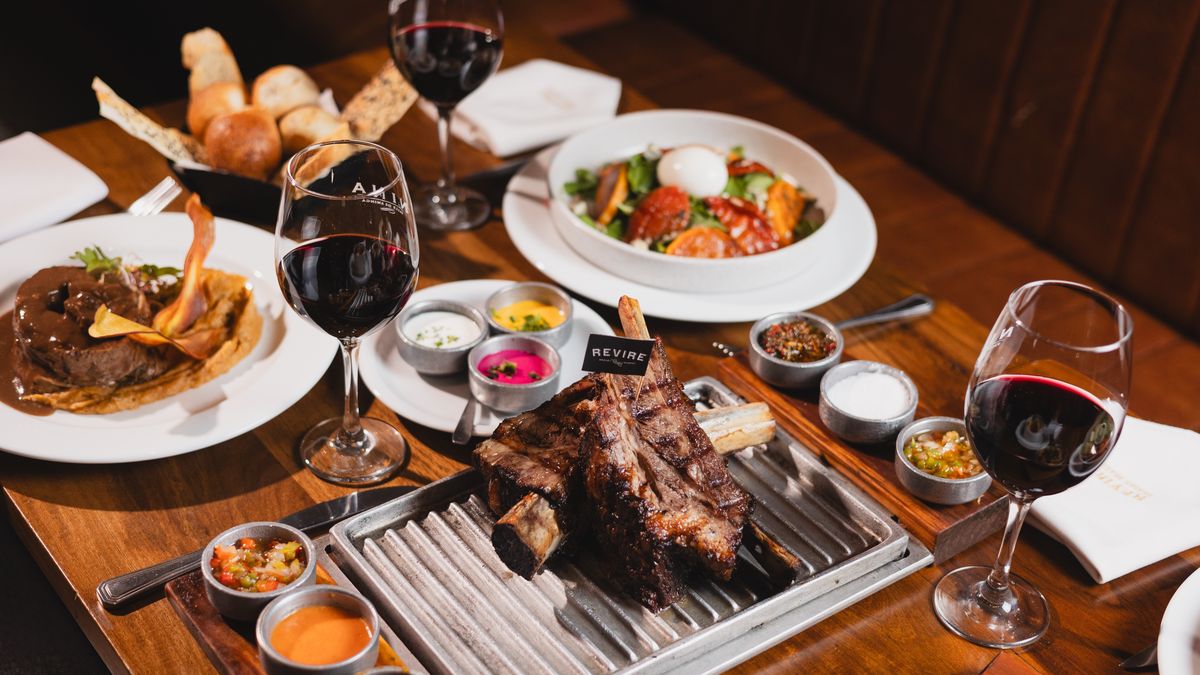 Verano en Buenos Aires: Revire Brasas Bravas ofrece una combinación de sabor y tranquilidad en plena ciudad.