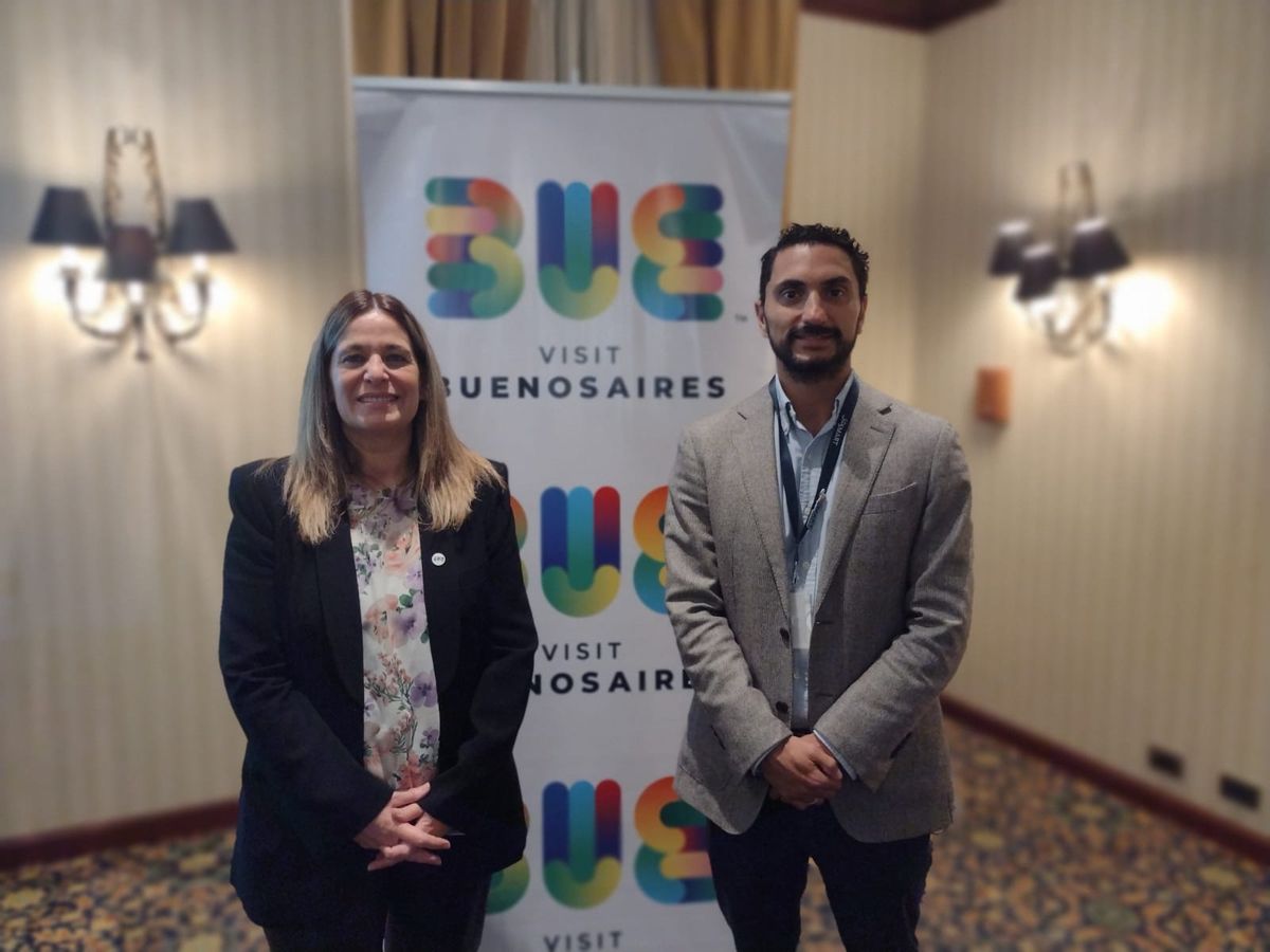 Karina Perticone, directora ejecutiva de Visit Buenos Aires; y Benjamín Dulanto, gerente comercial de JetSmart. - Ladevi Medios y Soluciones Karina Perticone, directora ejecutiva de Visit Buenos Aires; y Benjamín Dulanto, gerente comercial de JetSmart.