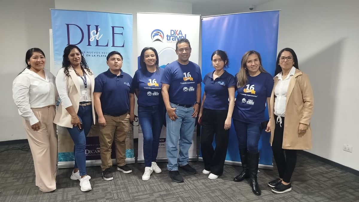 Equipo de Dika Travel junto a los aliados comerciales DeCameron, JetSmart e Inkaterra.