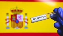 España impone cuarentena a viajeros de Colombia.