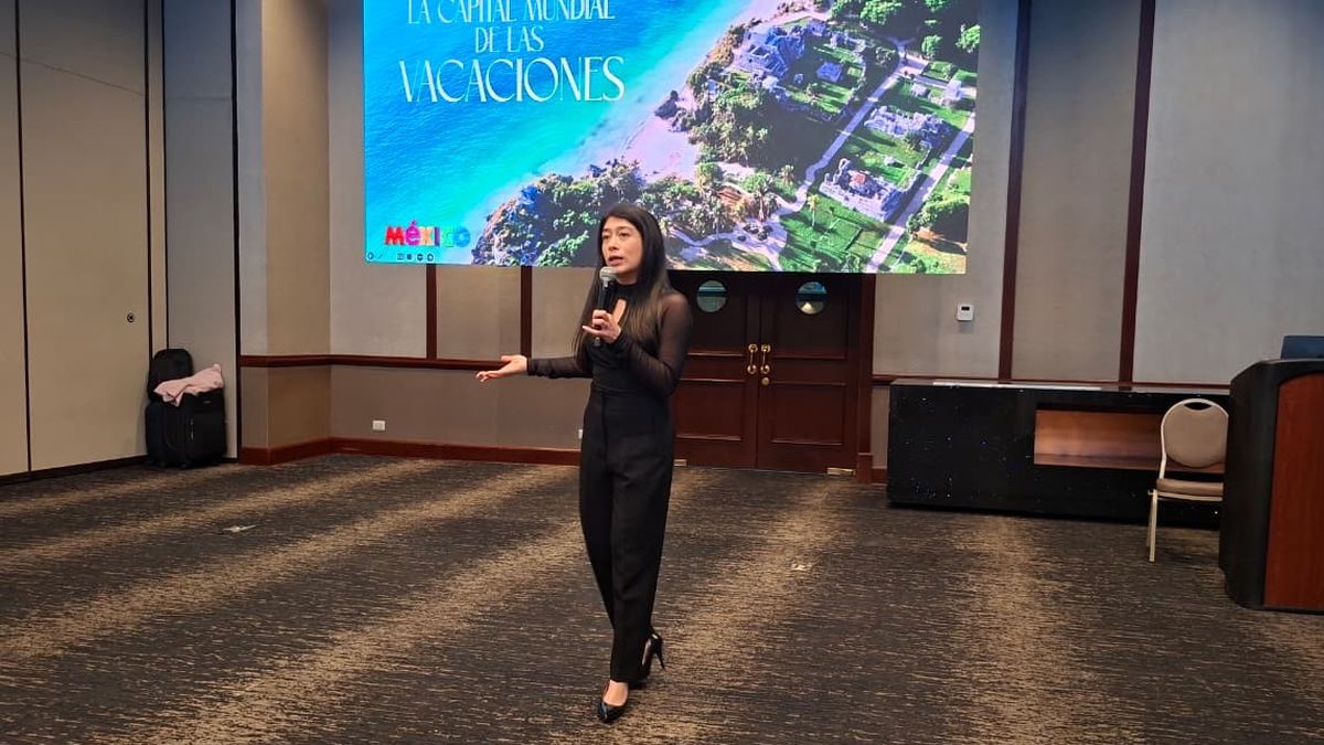 Lizeth Martín, representante de Caribe Mexicano, es la encargada de impartir la capacitación para profesionales del turismo en el Ladevi Workshop Lima.
