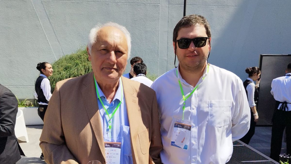 Pedro Riroroco, director de Maururu Travel, y Tomás Fuenzalida, gerente de Ventas de Turismo Cocha en el almuerzo del Congreso Achet 2026.