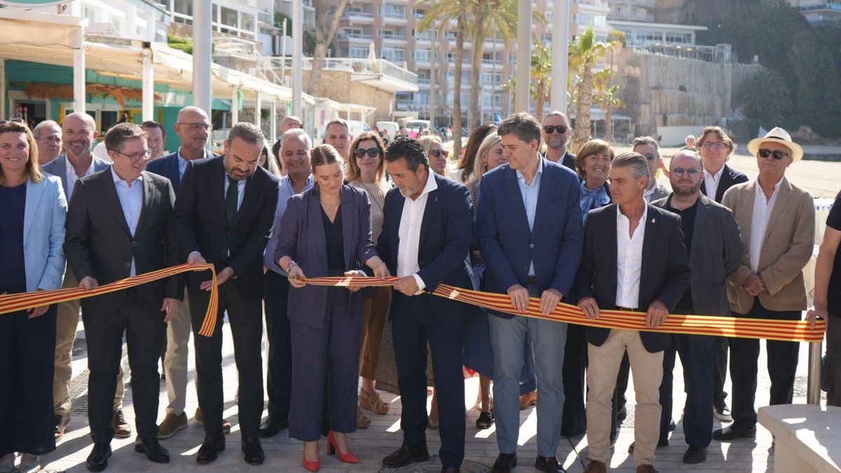 Inauguración del Paseo Marítimo en Magaluf (Mallorca), liderado por Gabriel Escarrer