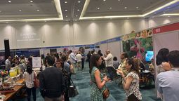 Networking en Cancún Travel Mart 2024.