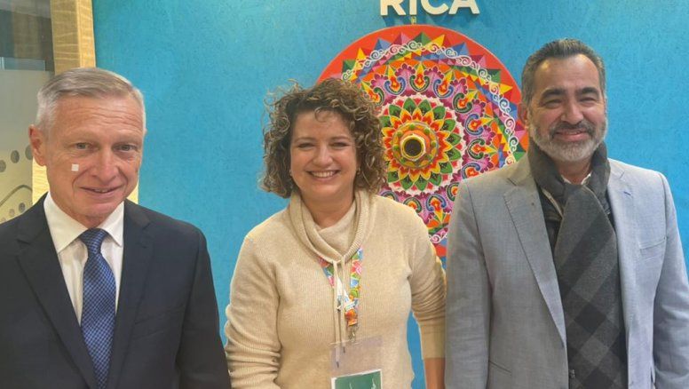 Gabriel Costa, director de Turismo Receptivo de Vemsa Travel; Carolina Trejos, directora de Marketing del Instituto Costarricense de Turismo; y Juan Rafael Oliver Alvarado, gerente general de la compañía costarricense.