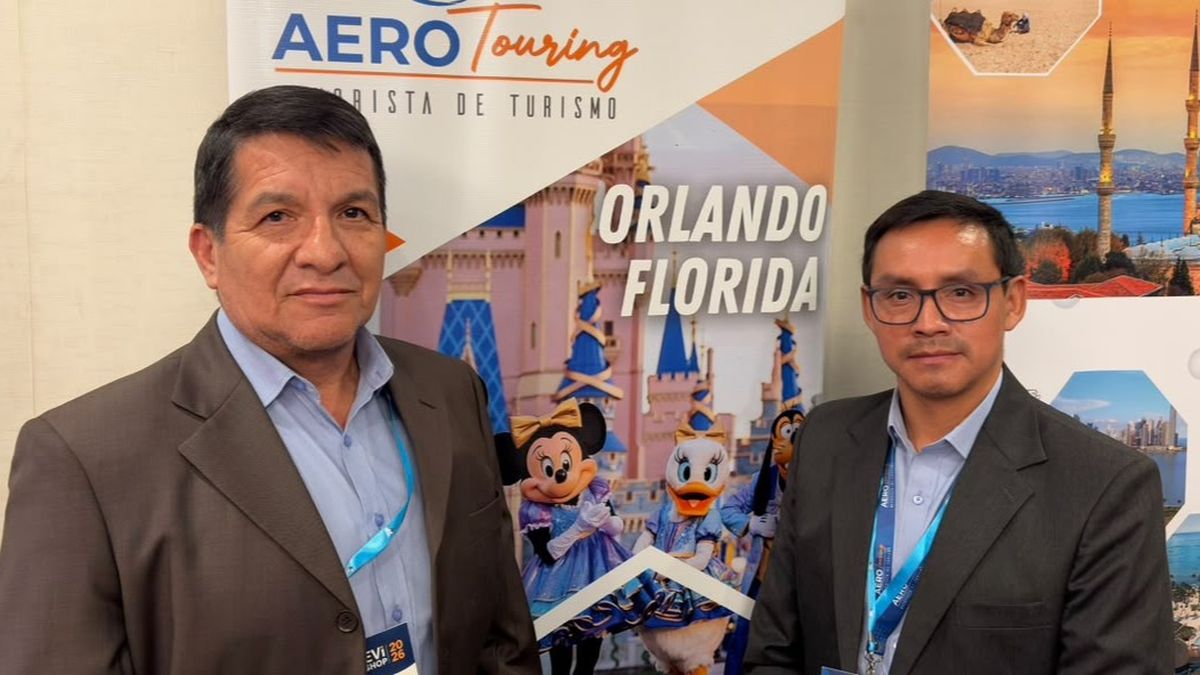 Diego Aguirre y Marcelo Taco, de Aerotouring, en el marco de Ladevi Workshop Quito 2026.