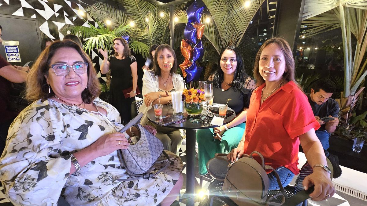 Agentes de viajes invitadas al lanzamiento de Journey Assist.