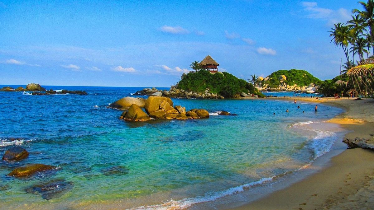 El Parque Tayrona, cerca de Santa Marta, combina selva y playas vírgenes, donde Magic Tours desarrolla una iniciativa de sostenibilidad.