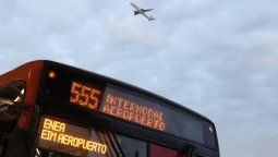 Recorrido 555, del sistema RED integrado con el transporte pública demora aproximadamente entre Pajaritos y el Aeropuerto de Santiago.