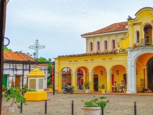 Córdoba, en el Caribe colombiano, sorprende con su mezcla de playas, ríos, pueblos tradicionales y paisajes bioculturales que enamoran a cualquier viajero.